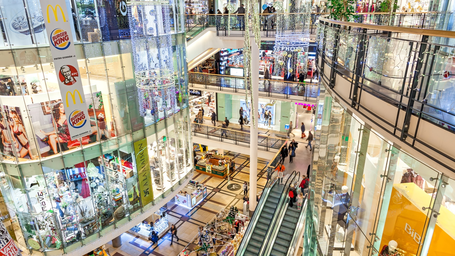 News Article Cushman&Wakefield Czech Republic report retail shopping
