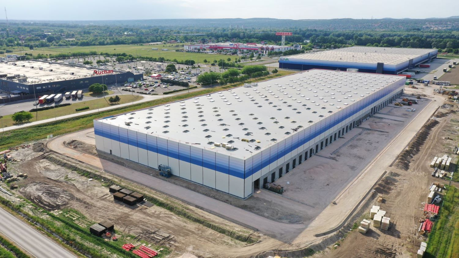 News Article Alza Hungary industrial logistics warehouse lease