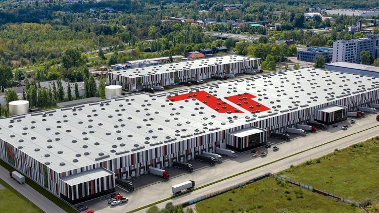 News Article 7R investment logistics NREP Poland takeover warehouse