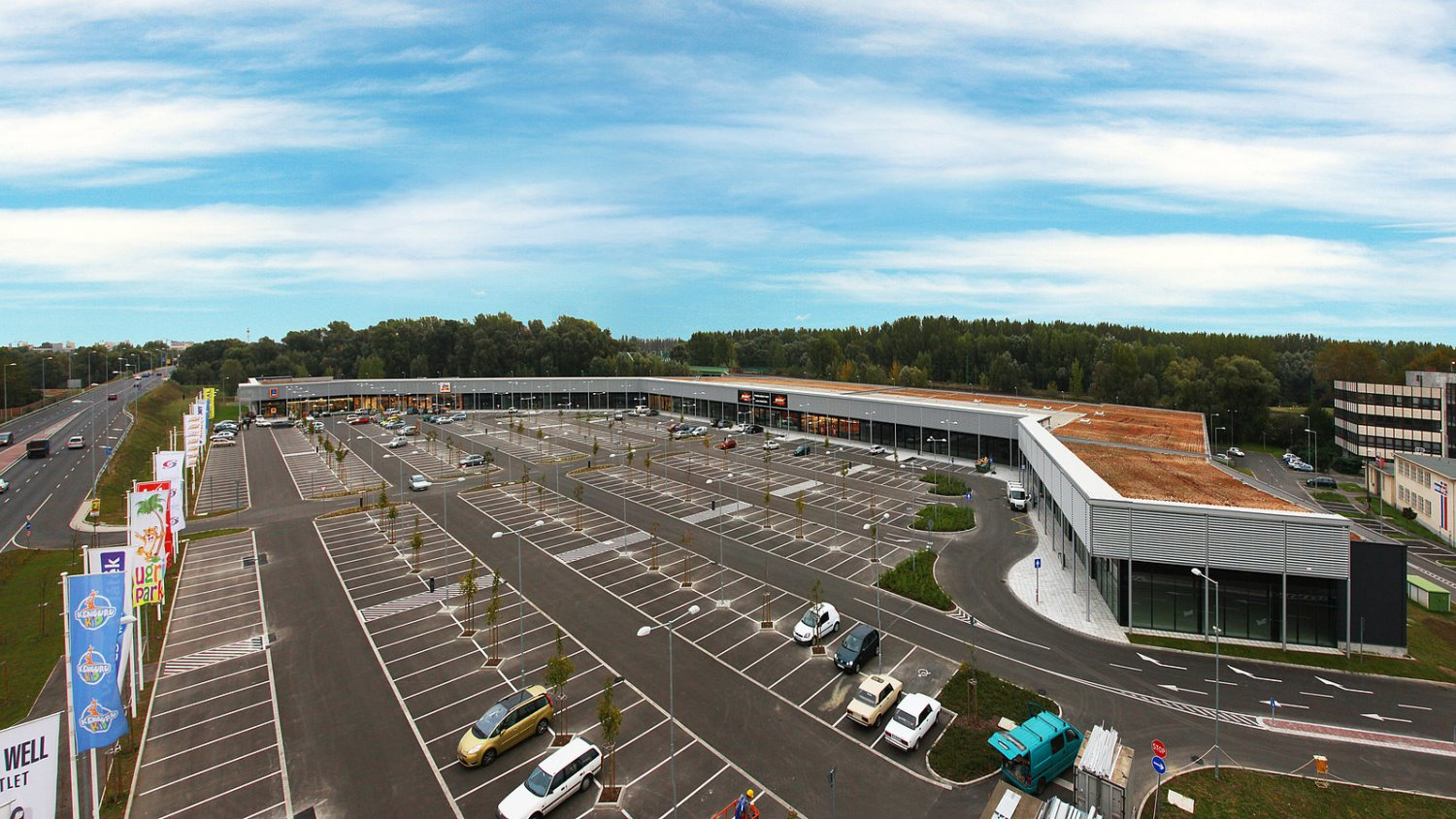 News Article CA Immo Győr Hungary Indotek investment retail retail park shopping