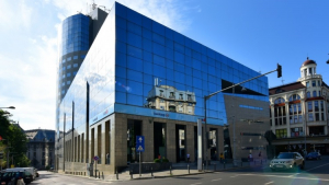 News Immofinanz buys former BCR HQ in Bucharest