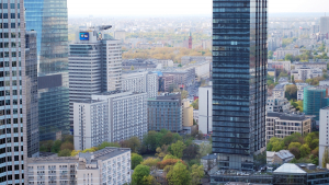 News Office stock under construction in Warsaw hits 11-year low