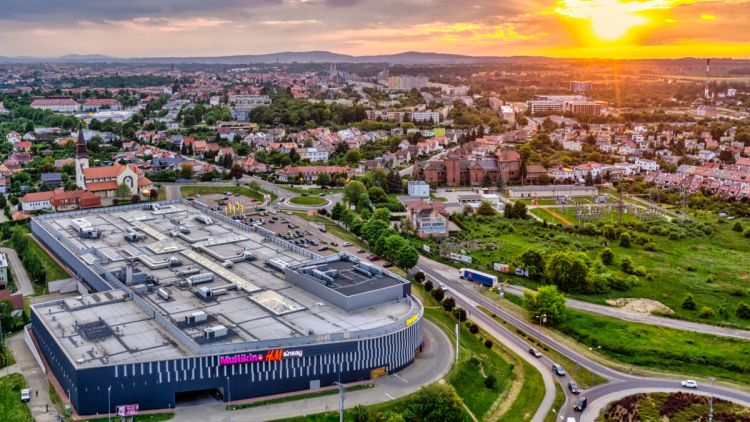 News Article DL Invest Group investment Poland retail