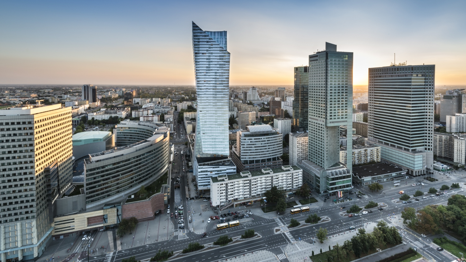 News Article CPI JLL office Poland property management Warsaw